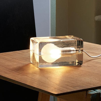 LuxeCube Minimalistisk Bordlampe - Transparent Glaskube