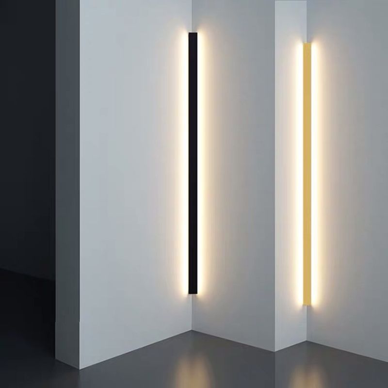 VertiLume Sleek Vertical Light – Elegant LED Væglampe i Moderne Design