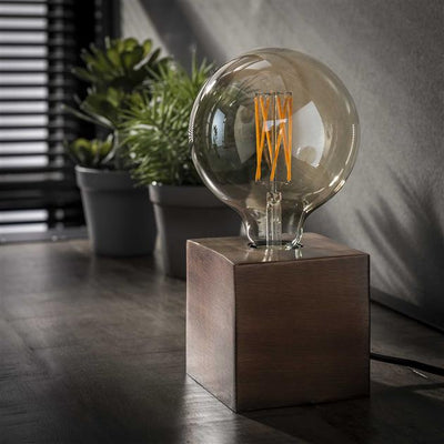 MetalEdge – Industriel Bordlampe i Metal