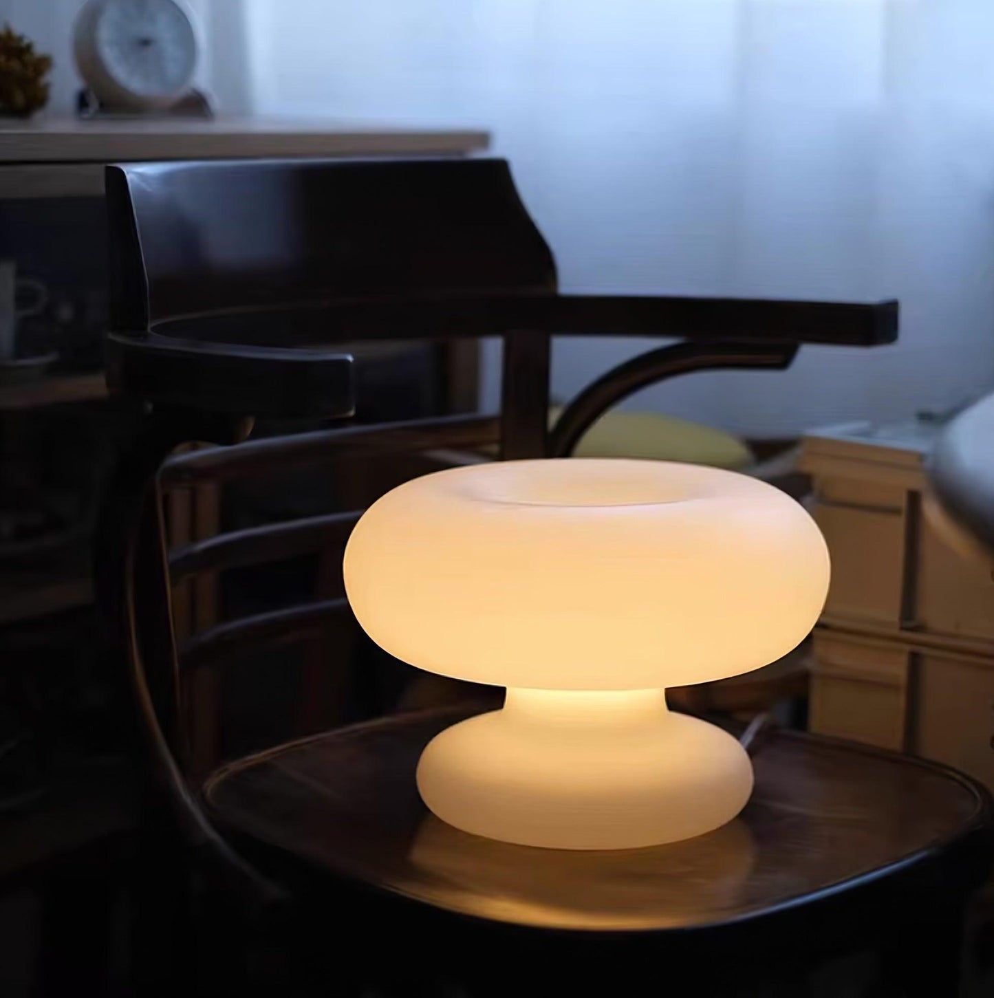 DonutLamp - Blød og Strålende Bordlampe, Perfekt til Ethvert Rum