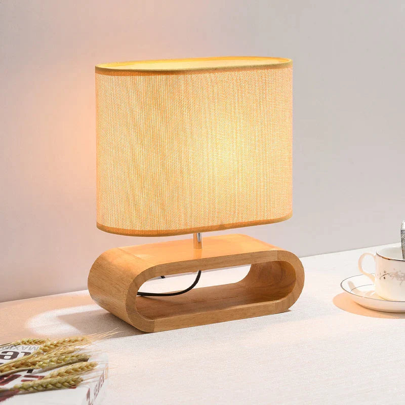 NordicWood - Bordlampe i Skandinavisk Træ