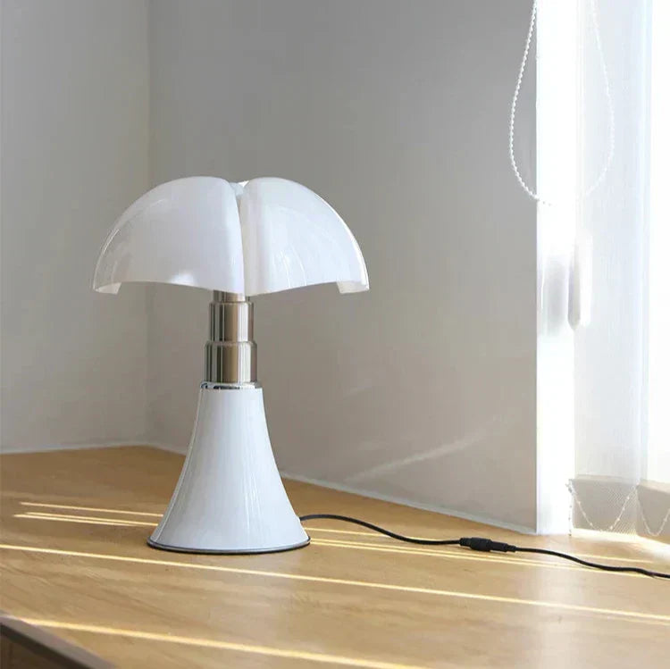 AcryLux – Elegant Klassisk Lampe med Moderne Design