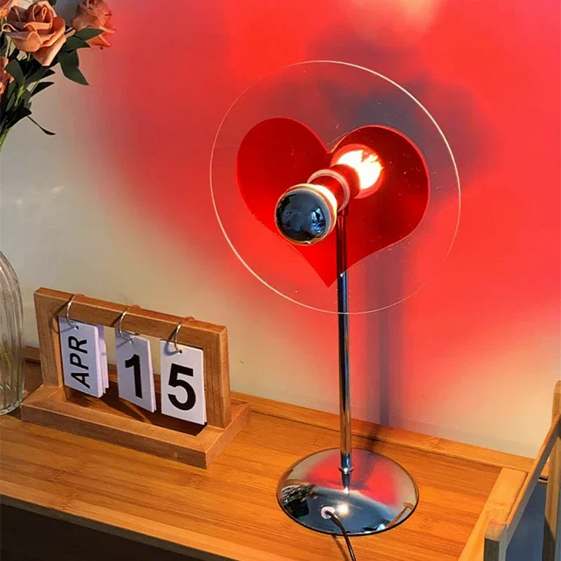 HeartGlow – Dekorativ LED Lampe med Hjertebelysning