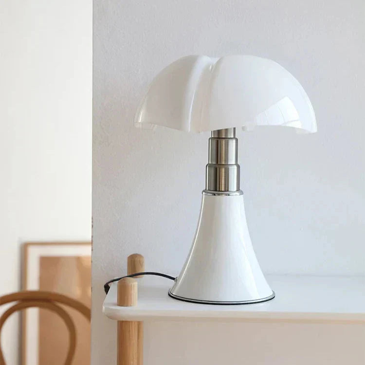 AcryLux – Elegant Klassisk Lampe med Moderne Design